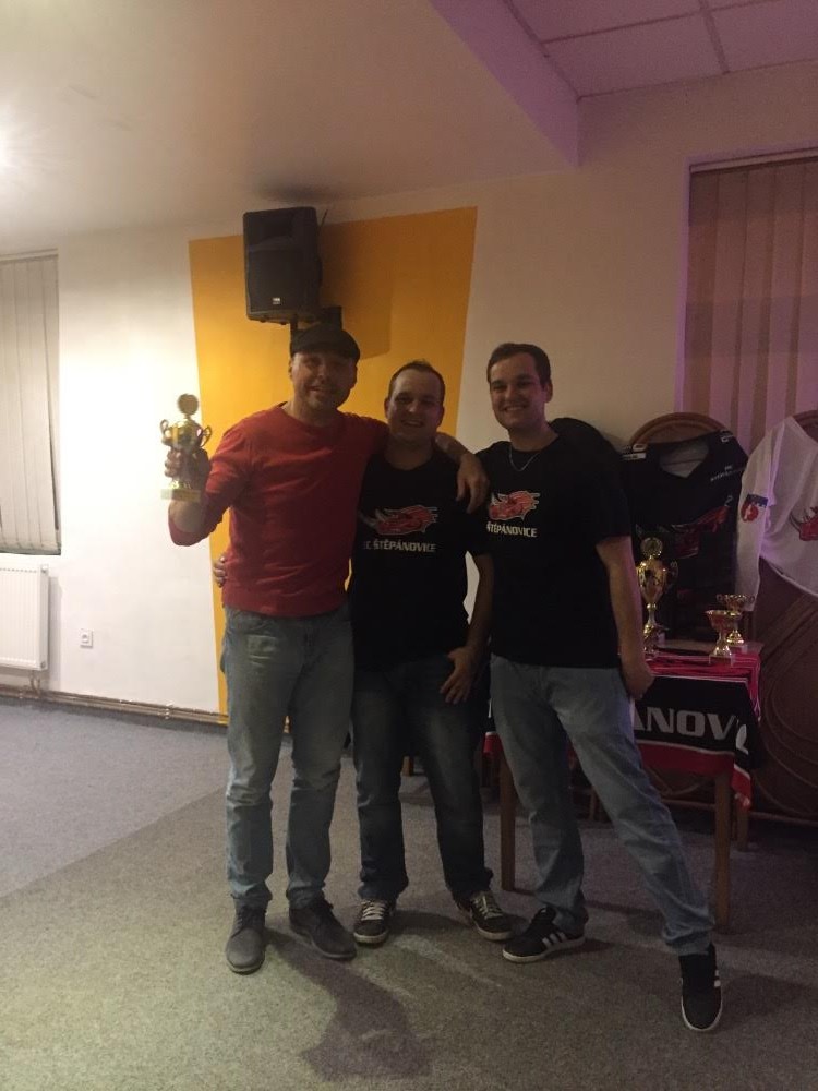 b27879c5-9501-4fff-9dfb-8bb64a25809c